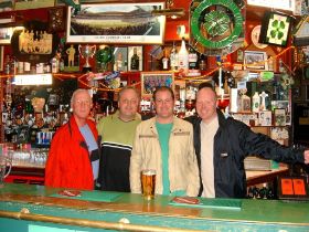 17 Glasgow, 24.09.06, Bairds Bar.jpg